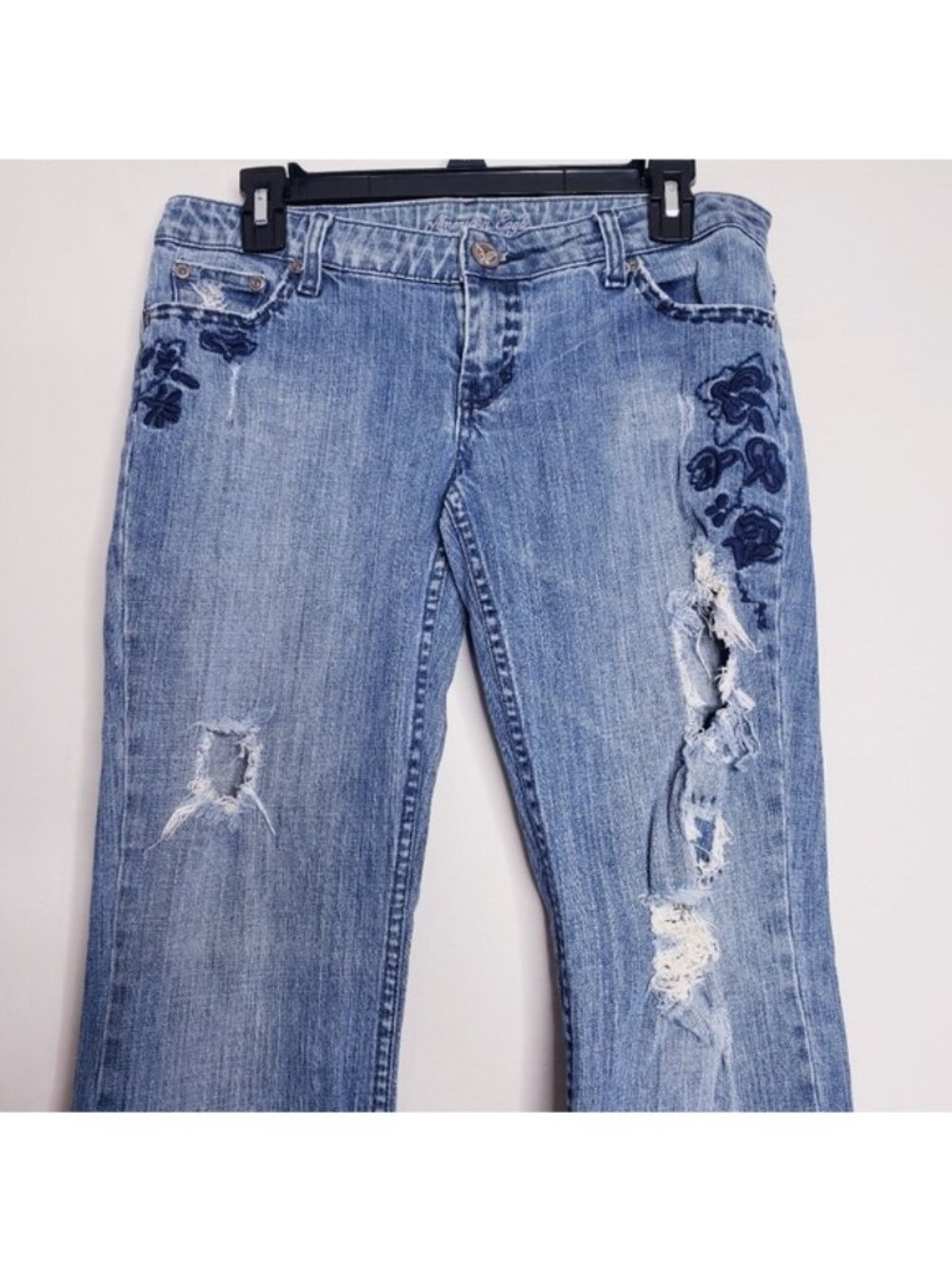 American Eagle Y2K Embroidered Distressed Skinny Flare Leg Jeans Women's Size 6 - Picture 2 of 13